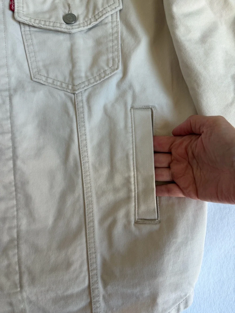 Levi’s Oversized Cream Denim Jacket Small Ivory Trucker Shacket Cotton Jean Coat - Picture 7 of 16
